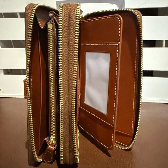 Dooney & Bourke Alto Large Double Zip Organizer Wallet - Picture 4 of 6